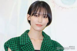 南沙良、へそ出しスタイルにファン釘付け「かっこいい」「理想のウエスト」と絶賛の声