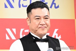アンタッチャブル山崎弘也、松葉杖でロケ参加 怪我の理由明かしスタジオ驚き「山口じゃなくて病院行ってください！」 画像