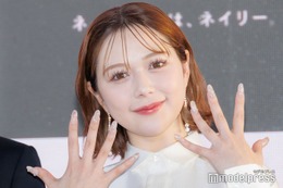 “おっぱい大先生”呼び話題の村重杏奈、大胆キャミ姿にファン二度見「目のやり場に困った」「大人の雰囲気」 画像