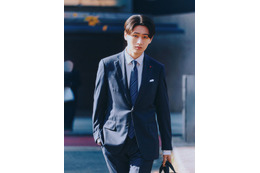 KEY TO LIT猪狩蒼弥、スーツ姿で“会社の同僚役”熱演 木村拓哉とのエピソードも