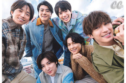 SixTONES「CanCam」1年間限定の新連載スタート 散歩ロケで撮り下ろし 画像