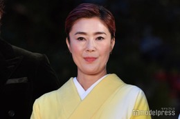 寺島しのぶ、息子・尾上眞秀の散髪ショット披露「口元が似てる」「大きくなってる」の声