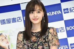 元モー娘。久住小春、美背中輝くブラックコーデでBLACKPINKライブ参加「髪色もロゼっぽい」ショットに「最強スタイル」「似合いすぎ」の声 画像