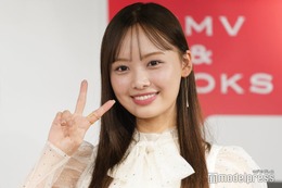 元日向坂46濱岸ひより、肩出しミニ丈ニット姿の散歩ショット話題「彼女感すごい」「映画のワンシーンみたい」
