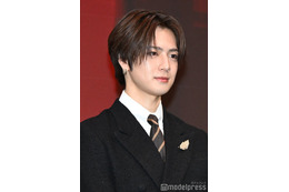 INI佐野雄大、ゲスト審査員として登場 “顔”にまさかのハプニング「可愛い」の声受ける【タテ読みマンガアワード】 画像