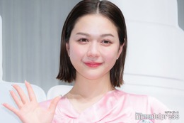 村重杏奈、熱愛報道後に会見登場 報道陣から質問殺到も笑顔でシャットアウト「己のことは己でやる！」 画像