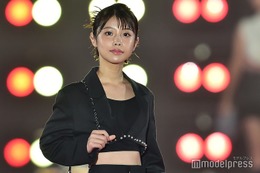 「オオカミちゃん」中国出身の美人歌手、ポルシェ納車を報告 愛車との写真に「格好良い車」「羨ましい」の声