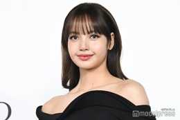 BLACKPINKリサ、原宿に降臨 美くびれ際立つ大胆衣装で圧巻スタイル披露 【ULTIMUNE with LISA POP UP EVENT】