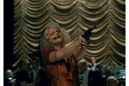 『ザ・ブライド！』USプレミアに豪華キャスト集結　愛と破壊の逃避行を切り取った新場面写真も