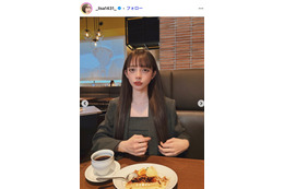 広島カープ小園海斗選手の妻・渡辺リサ、オフショル×デニム姿が「可愛すぎる」「お顔小さい」と話題に 画像