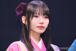 乃木坂46岡本姫奈、オフショルドレスで美脚際立つ「お姫様みたい」「透明感がすごい」とファン絶賛