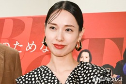 「リブート」戸田恵梨香、一人二役の葛藤告白 鈴木亮平からツッコミ受けたシーンとは