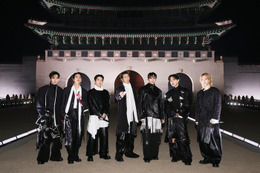 BTS、韓国光化門広場ライブで約10万4000人動員 完全体カムバックの思い語る「7人で一緒にいられて幸せ」 画像