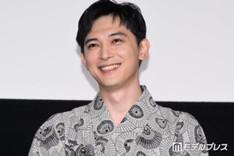 朝ドラ「ばけばけ」丈（杉田雷麟）の持ち道具に兄・友一（吉沢亮）の形見「ずっと一緒なんだ」「泣ける」の声 衣装姿のオフショットも話題 画像