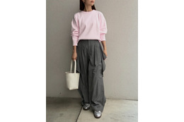 今、選びたいのはこんな色！【ユニクロ】のピンクニットでつくる春の洗練スタイル。【40代の毎日コーデ】