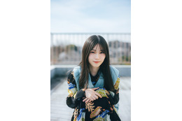 櫻坂46山下瞳月「週刊少年サンデー」表紙登場 オフ感満載の姿を披露