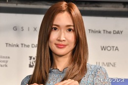 紗栄子、肩落としコーデでファン魅了「大人の色気」「ビジュが良すぎる」