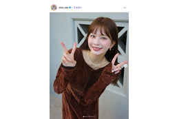 沖田愛加アナ、プリーツミニスカコーデ披露「脚が綺麗で長くて羨ましい」「上品で可愛い」の声