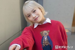 「今日好き」田中陽菜（ひなた）、プリーツミニスカで際立つ美脚「脚綺麗すぎ」と反響 画像