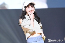 STU48メンバー、ミニ丈×黒タイツで美脚際立つ「スタイル良すぎて声出た」「可愛さ100点満点」と反響