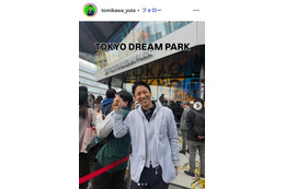 元テレ朝アナ、高校卒業のモデル長男＆次男と仲良し3ショット「イケメンばかり」「揃って骨格からレベチ」と反響