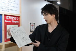 横浜流星が真剣な眼差し「自分の中で財産に」畑芽育とTVアニメ「名探偵コナン」展を体感