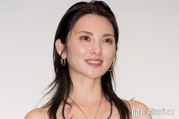 田中麗奈、舞台挨拶でのサプライズに涙「生きるために今もお芝居してる」女優業への思い語る【黄金泥棒】 画像