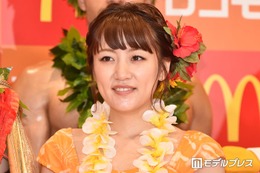 高橋みなみ「AKBっぽくチェック柄」ミニスカから美脚スラリ アイコン変更に反響「赤チェック×たかみな懐かしい」「脚がまっすぐで綺麗」 画像