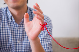 東大生界隈でささやかれる「引き寄せの法則」。20代の女性が見も知らぬ40代のおじさんに話しかけた理由は