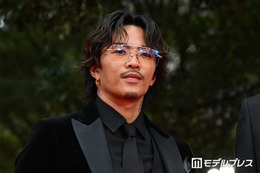 GENERATIONS数原龍友、現在＆幼少期ショット比較「同じポーズすぎる」「面影ある」と反響 画像