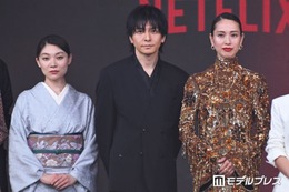 戸田恵梨香、三浦透子の歌声に「鳥肌が立ちました」昭和のスター・島倉千代子を“一切吹き替えなし”で演じる【地獄に堕ちるわよ】 画像