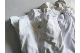 なぜ今、あえて“白T”なのか。究極の普通がカルチャーになる理由 画像