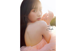 乃木坂46川崎桜、特別企画決定「直筆サイン入り46時間限定動画ポスター」全国52書店で掲出【エチュード】