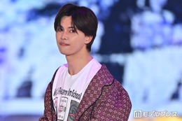 草川直弥、ラフなファッションに歓声「ずるい」「爆ビジュ」【ガルアワ2026SS】 画像
