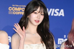 IVEウォニョン、肩チラ＆ツインテール姿にファン悶絶「ビジュ最強すぎる」「可愛さと美しさのバランスが神」