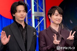 中村倫也＆神木隆之介、相思相愛ぶり発揮 互いのクイズに正解「2人でいちゃついてるだけの展開」【君のクイズ】 画像
