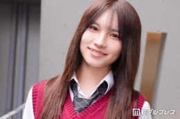 「今日好き」榊原樹里（じゅり）、美肌透ける“あみあみトップス”姿でUSJ堪能「セクシー」「恐竜コーデ可愛すぎる」と反響