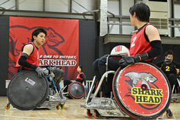 【ＧＩＦＴ 第3話】涼、谷口に誘われシャークの練習へ