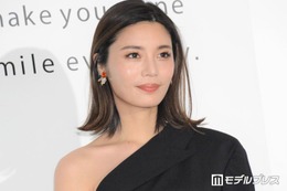 「テラハ」島袋聖南、シンプルビキニ姿で美ボディ全開「プロポーション完璧すぎ」「引き締まってて綺麗」と反響 画像