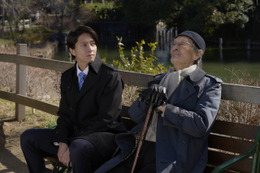 山下智久、”師”山崎努と映画版共演の約束が実現『正直不動産』
