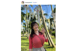 元NHK竹中知華アナ、美スタイル際立つオフショルタイトニット姿に熱視線「セクシー」「めっちゃ似合う」 画像