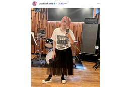 TRF・YU-KI、ミニスカ×網タイツから美脚披露「スタイル全然変わらない」「セクシーすぎる」と反響 画像