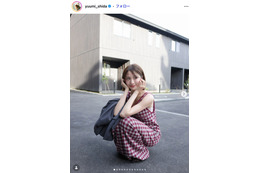 志田友美、20歳差の母親と“腹筋チャレンジ”公開「美人遺伝子強い」「姉妹みたい」と反響 画像