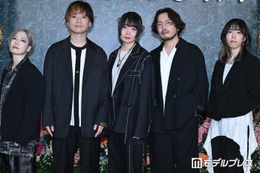 ロックバンド・ネクライトーキー、激しい動きで決めポーズ リクエストにも丁寧に対応【Mrs. GREEN APPLE presents「CEREMONY」】