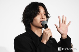 Aぇ! group佐野晶哉、大物俳優を「友達」呼びで会場総ツッコミ 渡邉美穂＆＝LOVE野口衣織と“女子会トーク”も【おそ松さん 人類クズ化計画!!!!!?】