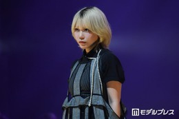 元乃木坂46川後陽菜、個性派透け感コーデから美脚ちらり「着こなせるのすごい」「小顔際立つ」と反響相次ぐ【学生ランウェイ名古屋】 画像