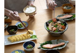 あぁ～、人が作ったご飯が食べたい！「手料理」にホッとして、無性に恋しくなるのはなぜ？ぼっちの寂しさを癒やしタイムに変換できる「ソロ飯」術