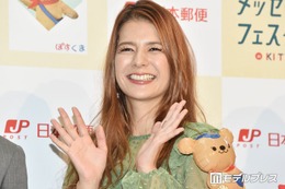 スザンヌ、カレー＆夏野菜サラダ並ぶ華やか食卓公開「サラダがカラフルで可愛い」「夏らしくて素敵」と反響 画像