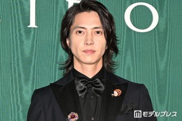 山下智久、亀梨和也の結婚祝福か 1枚の写真投稿に「山Pらしい祝い方」「特別な絆を感じる」の声 画像