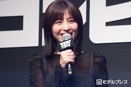 宇賀なつみアナ、素肌輝くノースリーブ姿公開 “40”のバルーン持ったバースデーショットに「いつまでも可愛い」「眼福」の声 画像